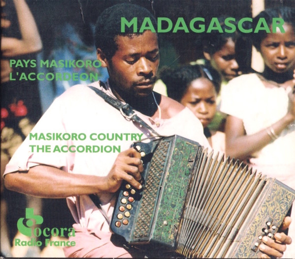 Madagascar - Pays Masikoro - L'Accordéon