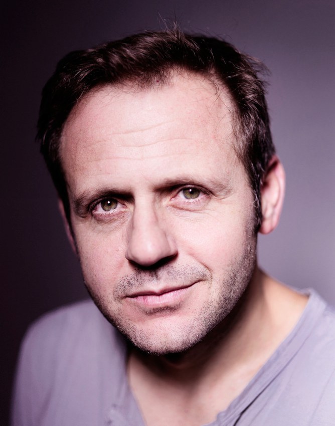 Samuel Finzi