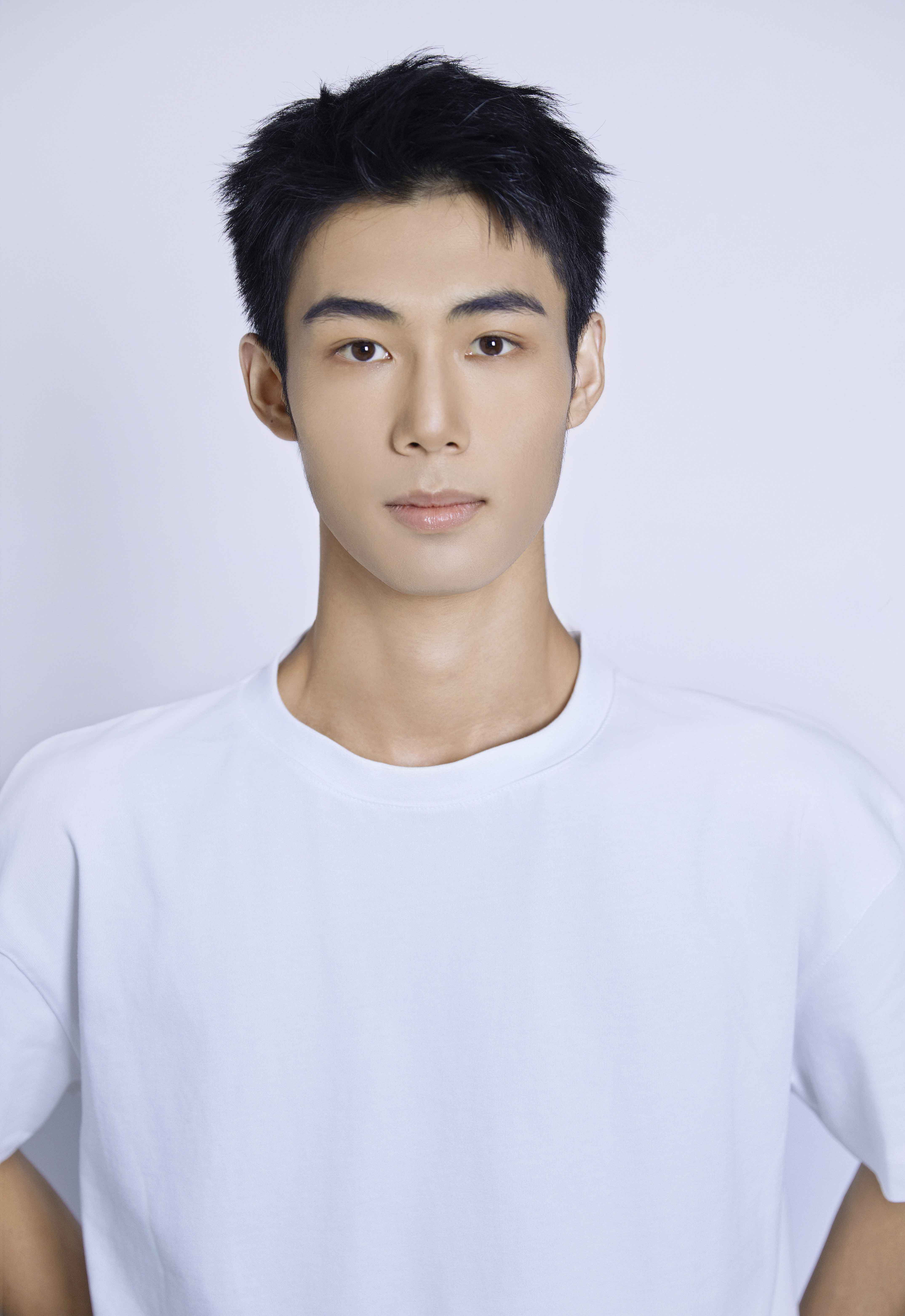 李博文