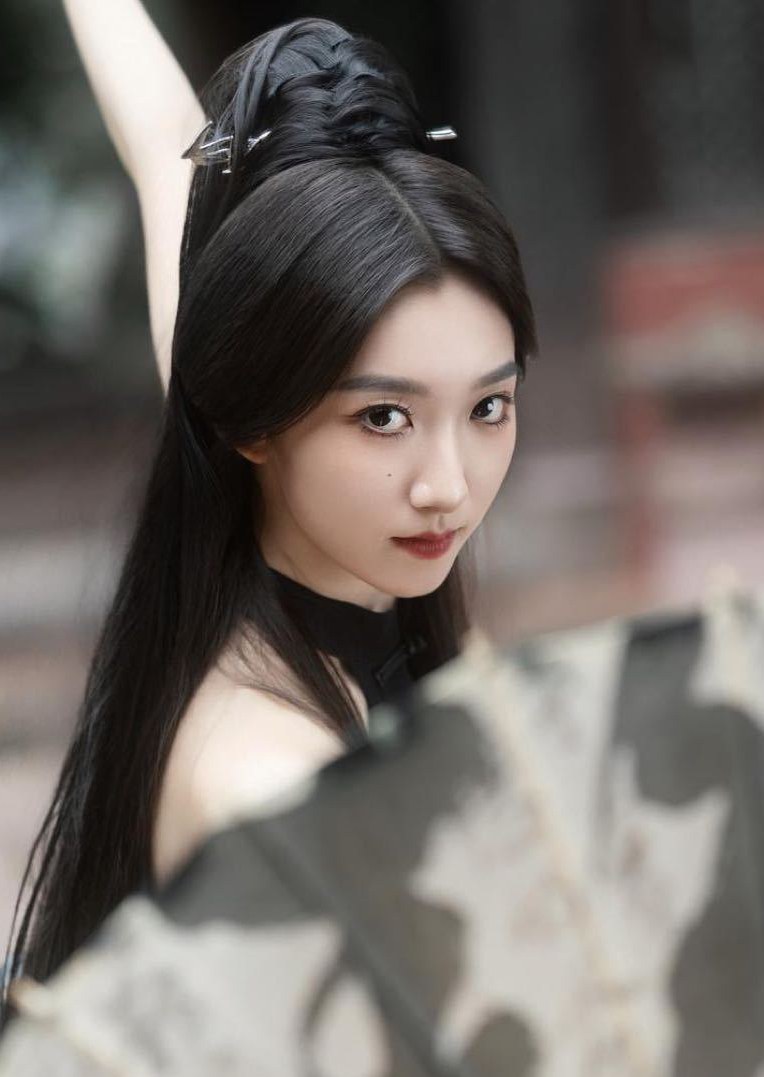 李诺菲