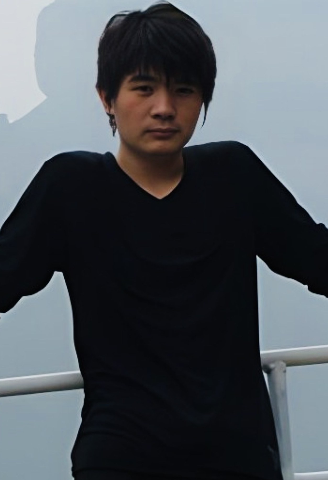李天亮