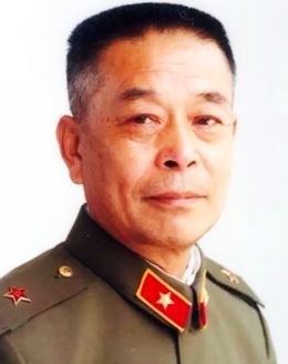李久芳