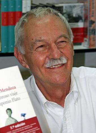 Eduardo Mendoza
