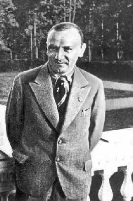 Владимир Петров