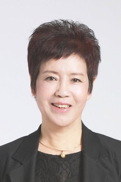 赵依芳