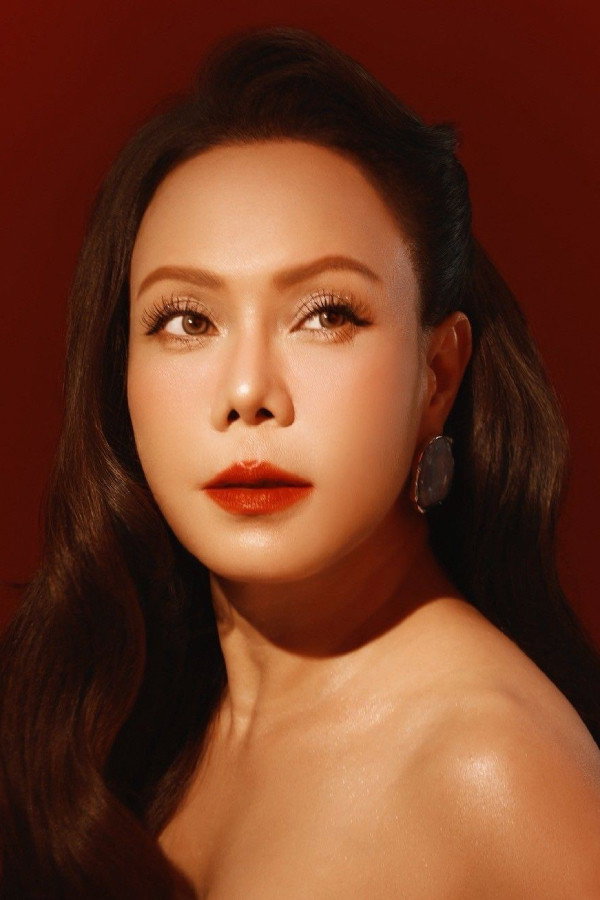 Việt Hương