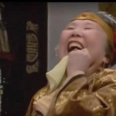 衔石白鸟赴阒寂人潮