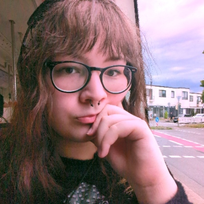 Avatar for lia :user_online: